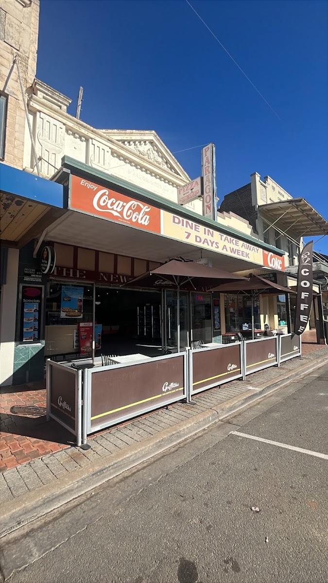 WEST WYALONG Paragon Cafe