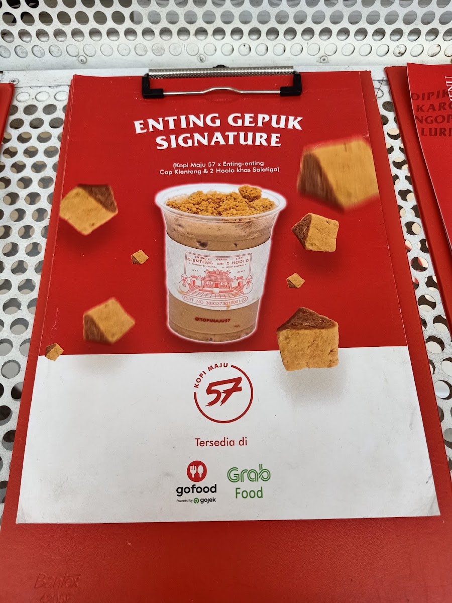 KOPI MAJU 57 - GOR TRI LOMBA JUANG menu board