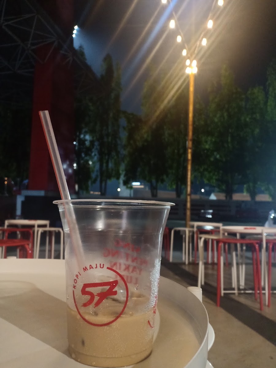 KOPI MAJU 57 - GOR TRI LOMBA JUANG