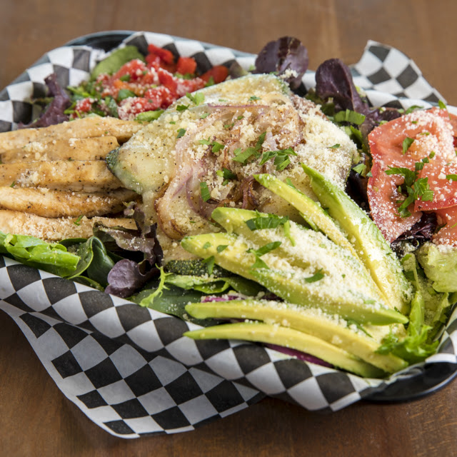 Courtside Organic Grilled Chicken Salad