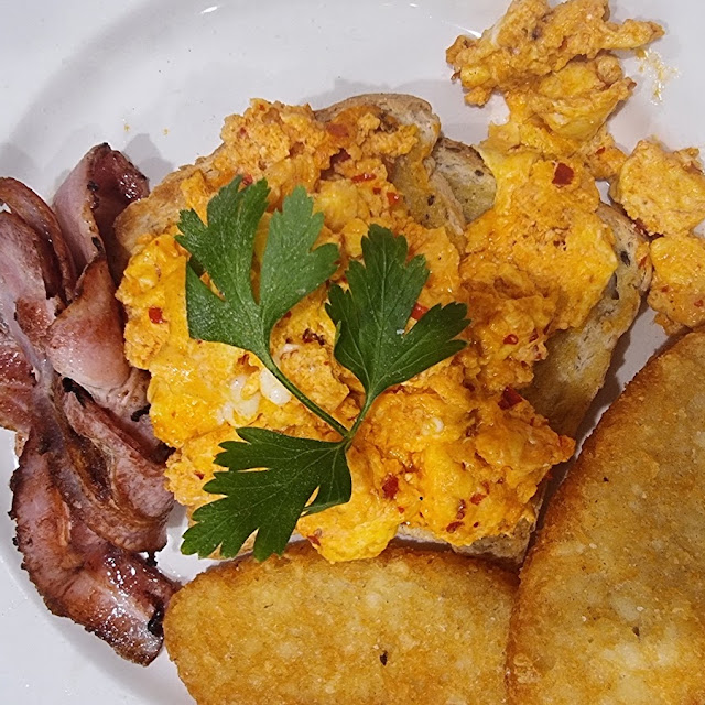 Chilli Scrambled Eggs