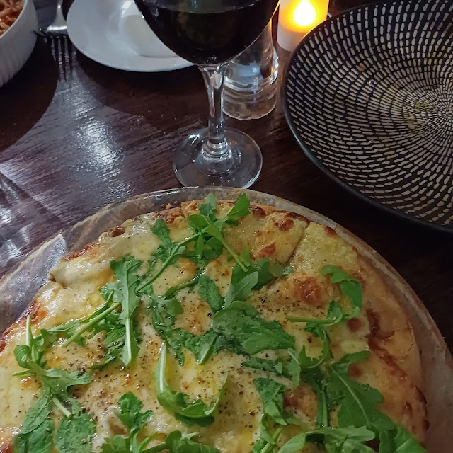 Quatro Formaggi Pizza