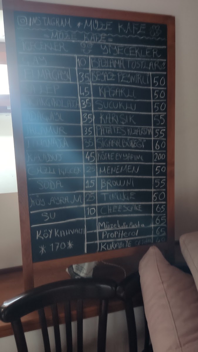 MÜZE KAFE menu board