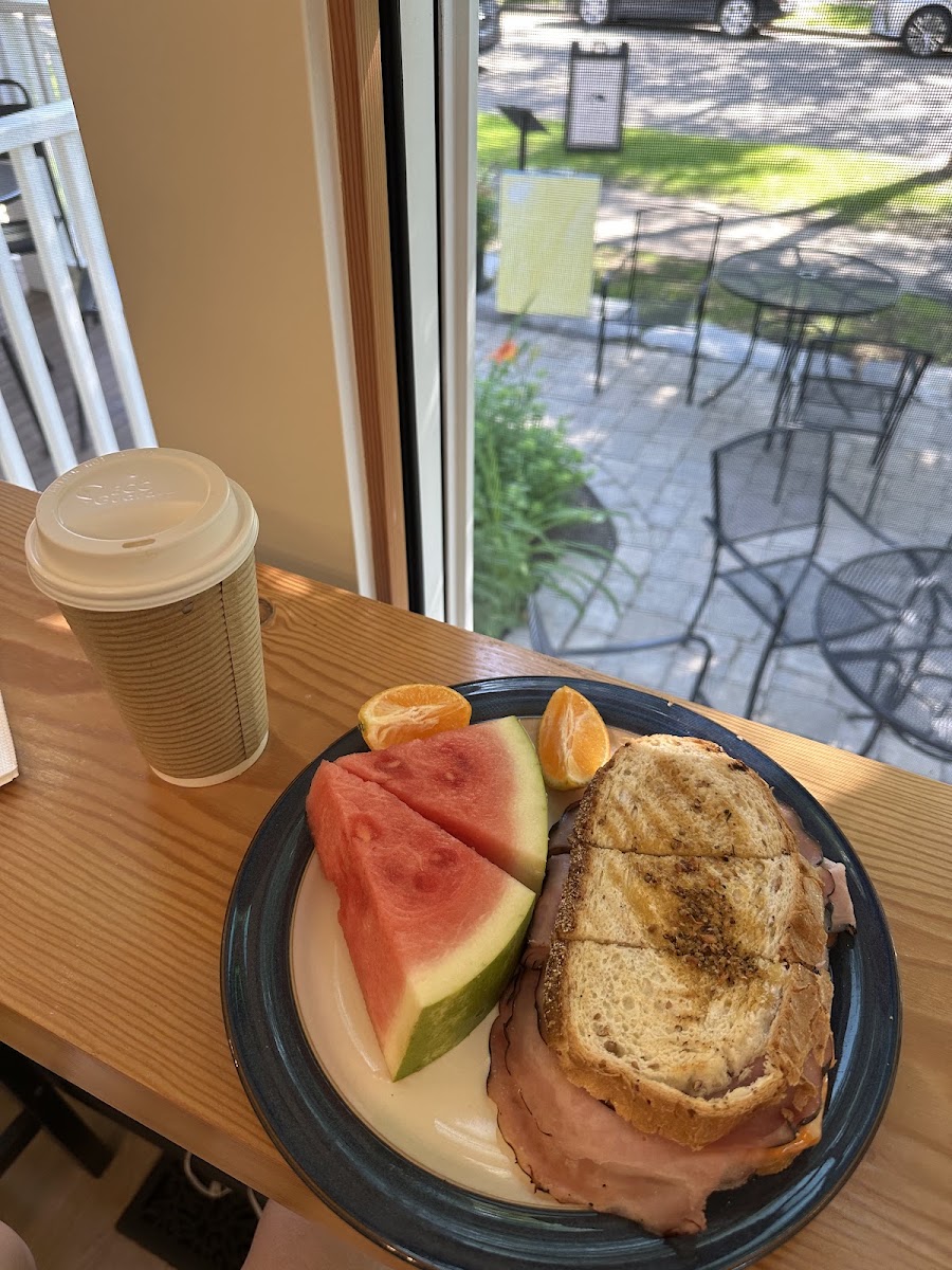 Leonardo’s Coffee and Sandwich House