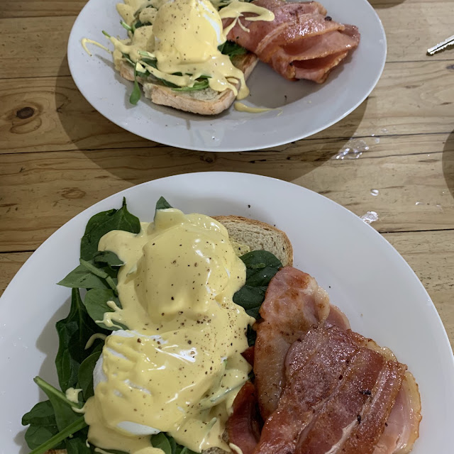 Eggs Benedict