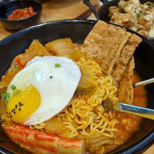 Kimchi Ramyeon