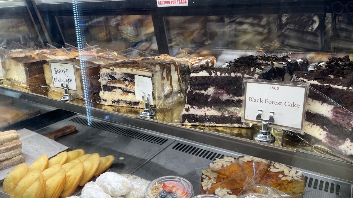 1565 Gelateria & Cafe