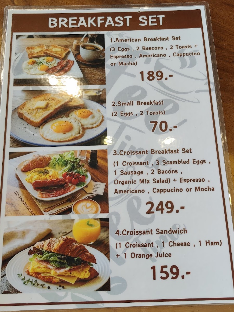 1989 Hostel & Cafe Sukhumvit 22 menu board