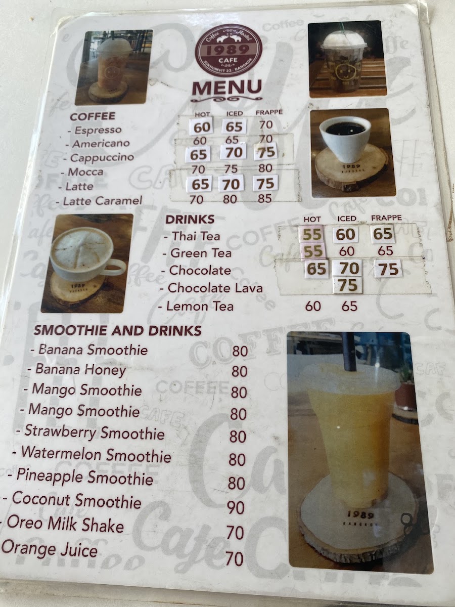 1989 Hostel & Cafe Sukhumvit 22 menu board