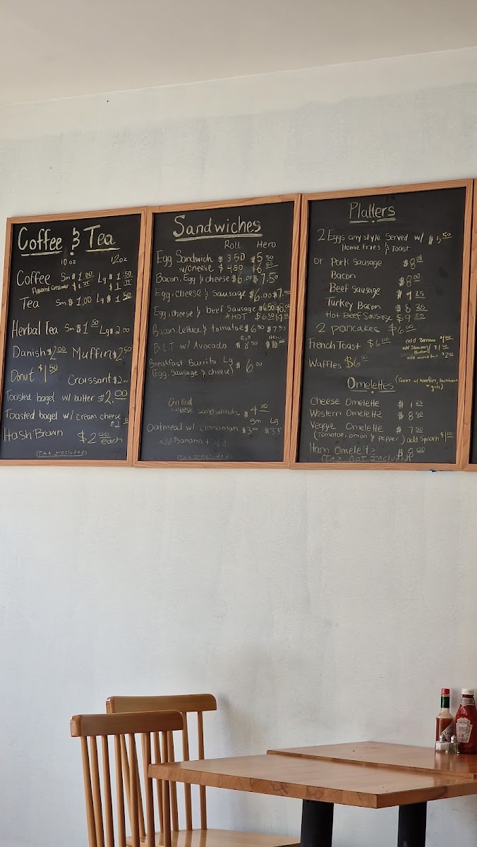Dalias Harlem Cafe menu board