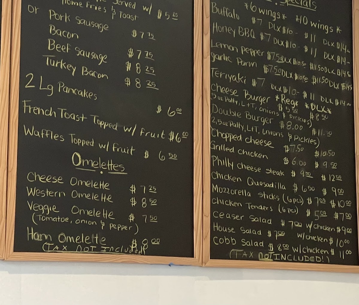 Dalias Harlem Cafe menu board
