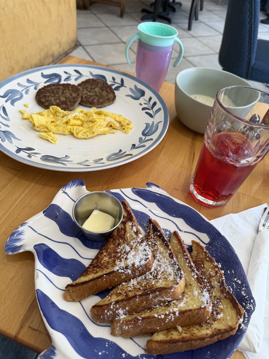 Dalias Harlem Cafe