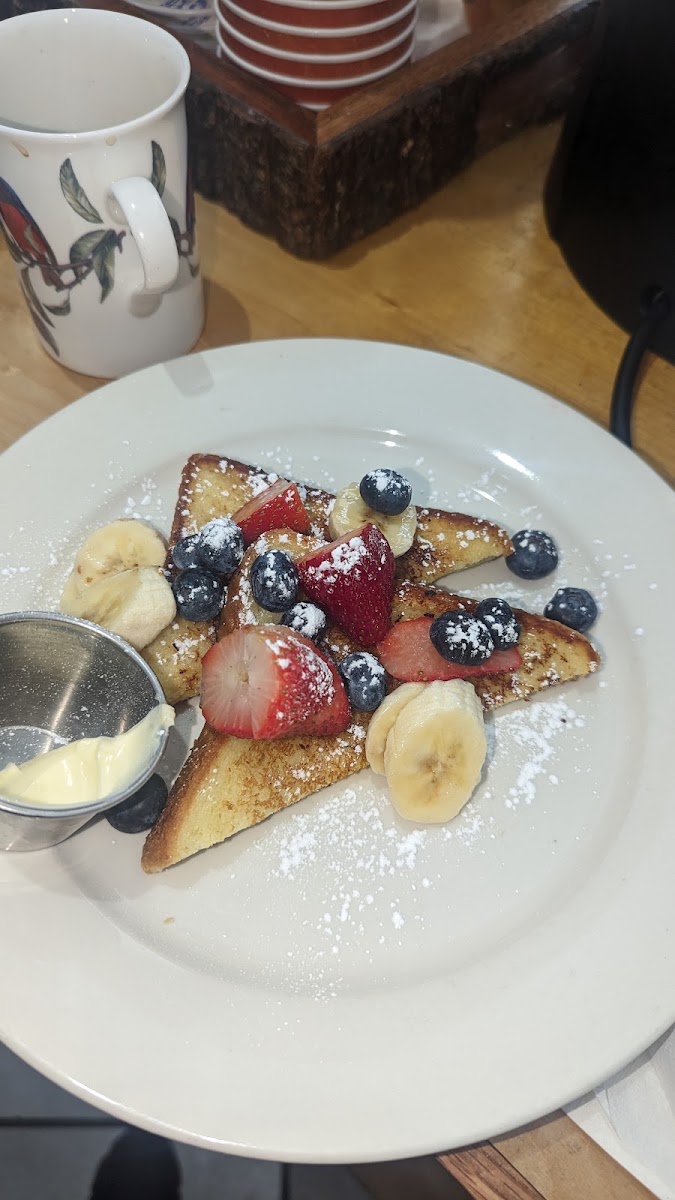 Dalias Harlem Cafe