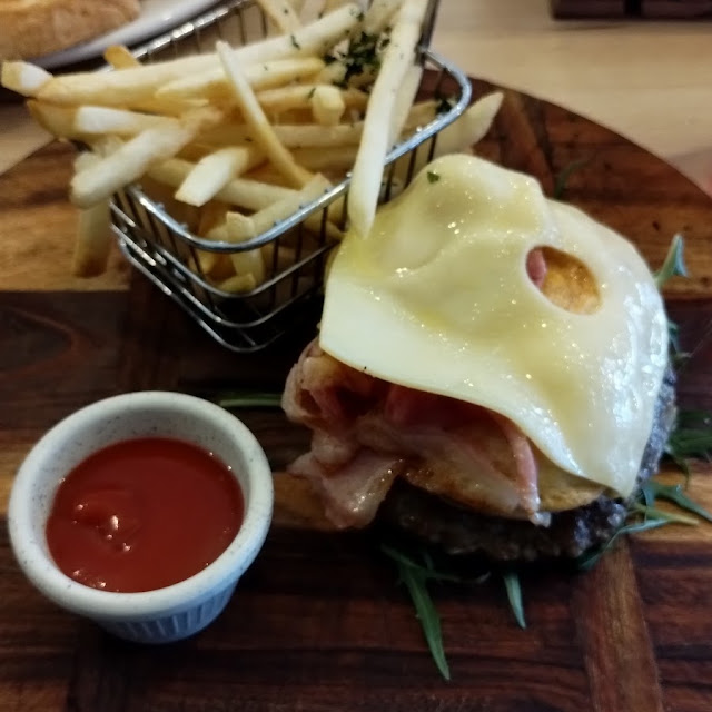 Beef Burger with Fries