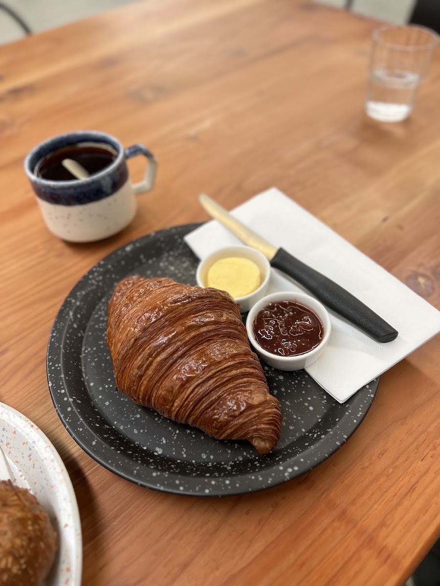 BENCH COFFEE CO. Roastery