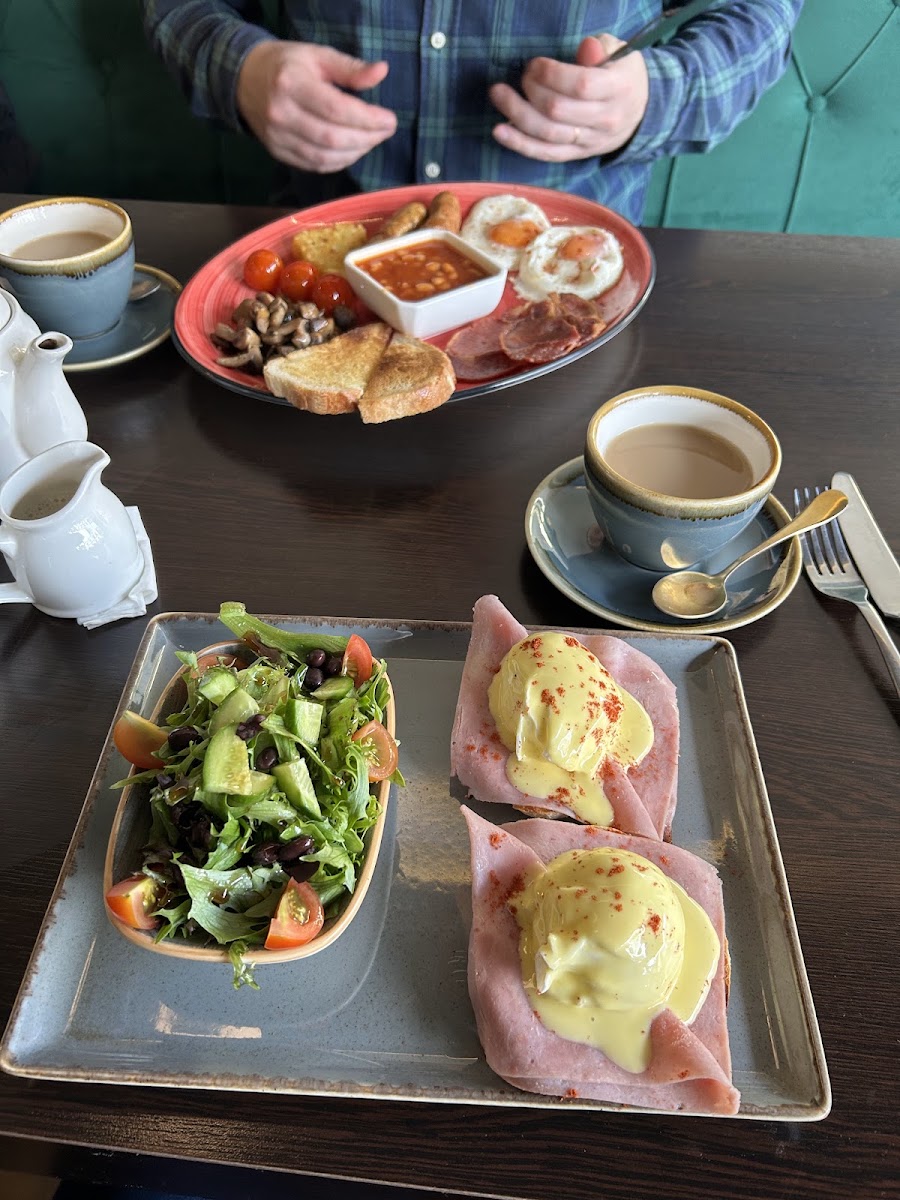 Toast and Tomato