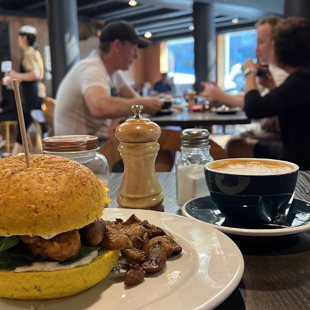 Vegan Bun with Fried Egg