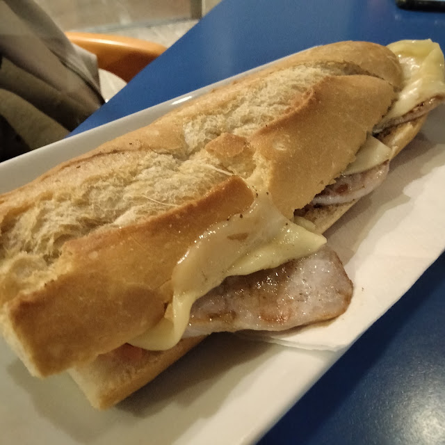 Bocadillo de Lomo Y Queso