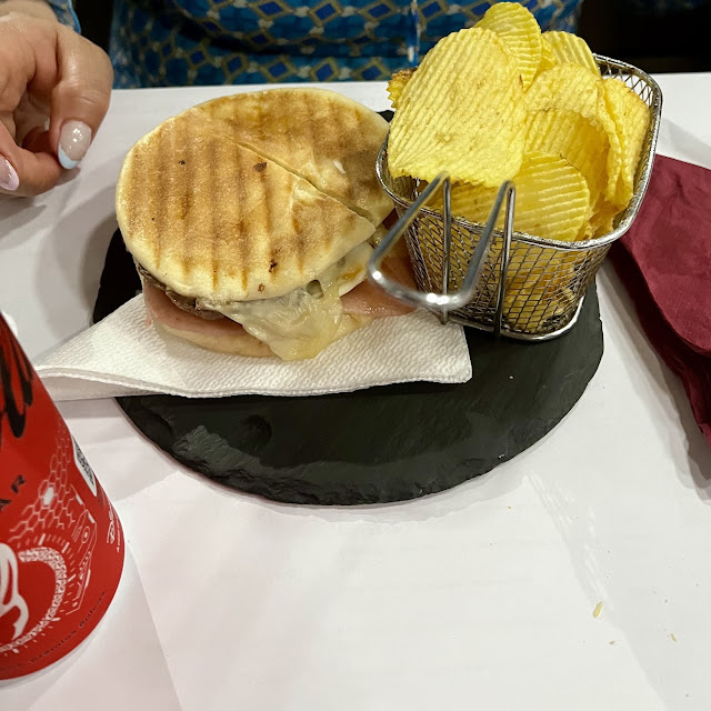 Prego Em Bolo do Caco