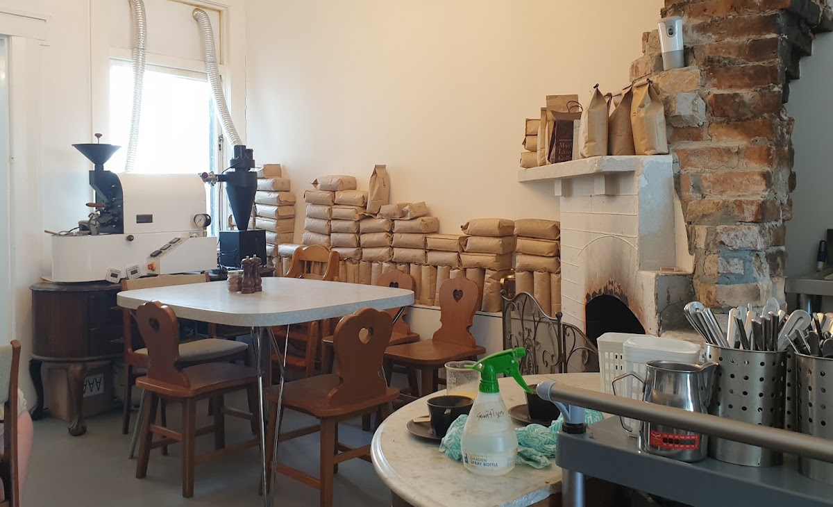 Handpicked coffee roaster