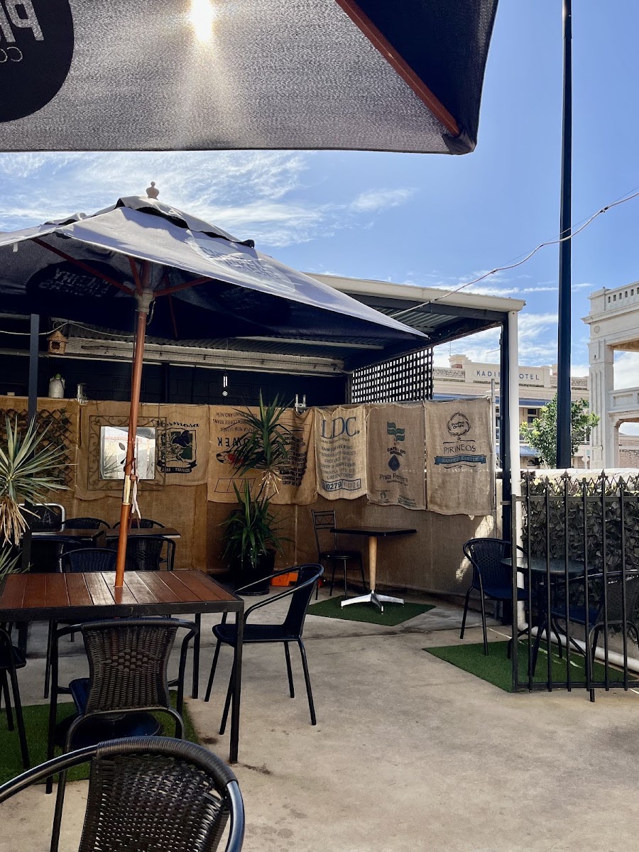 Cracked Pepper Cafe