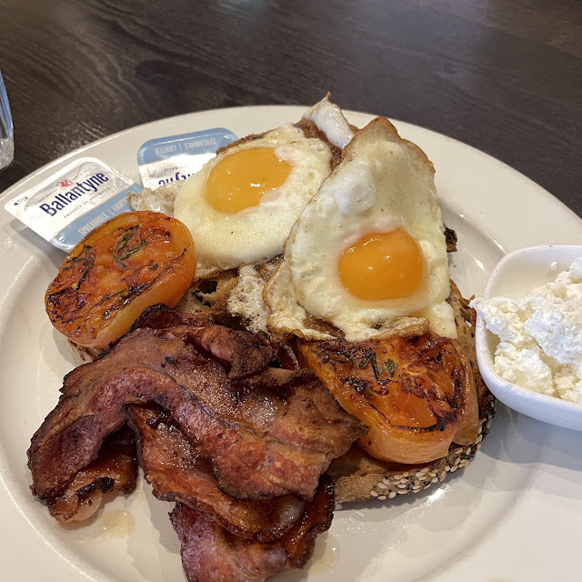 Bacon & Fried Egg