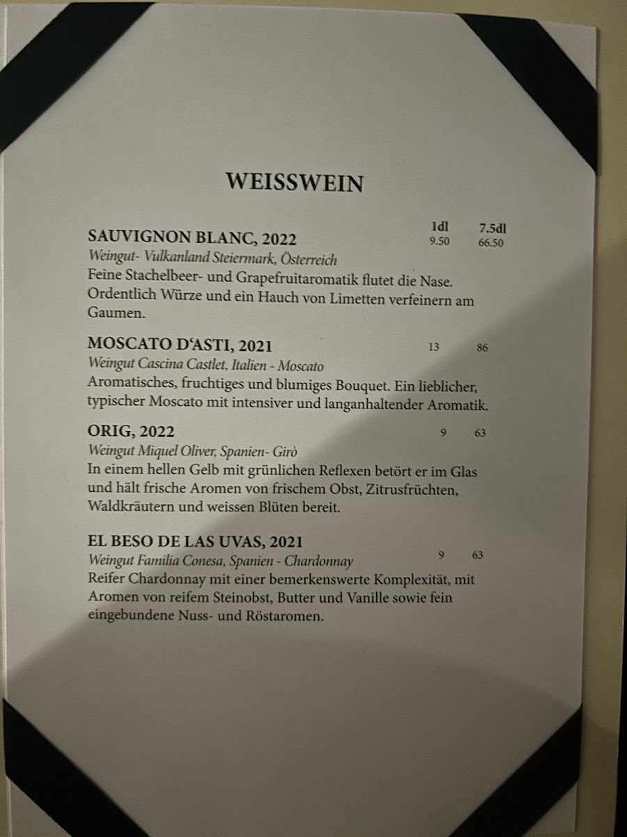 Raffael's Bistro menu board