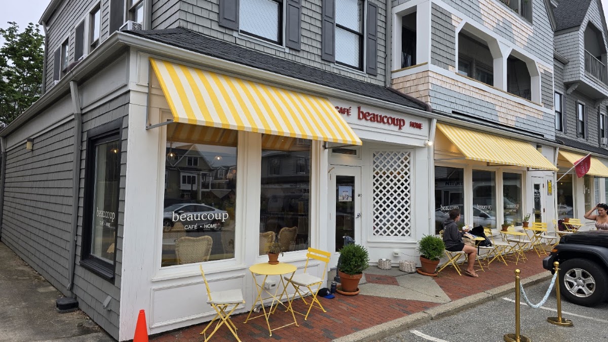 Beaucoup Café