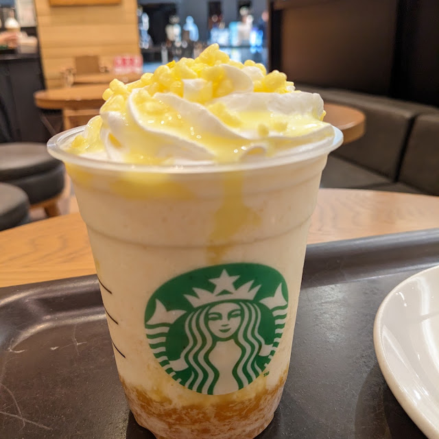 瀬戸内レモンケーキフラペチーノ
