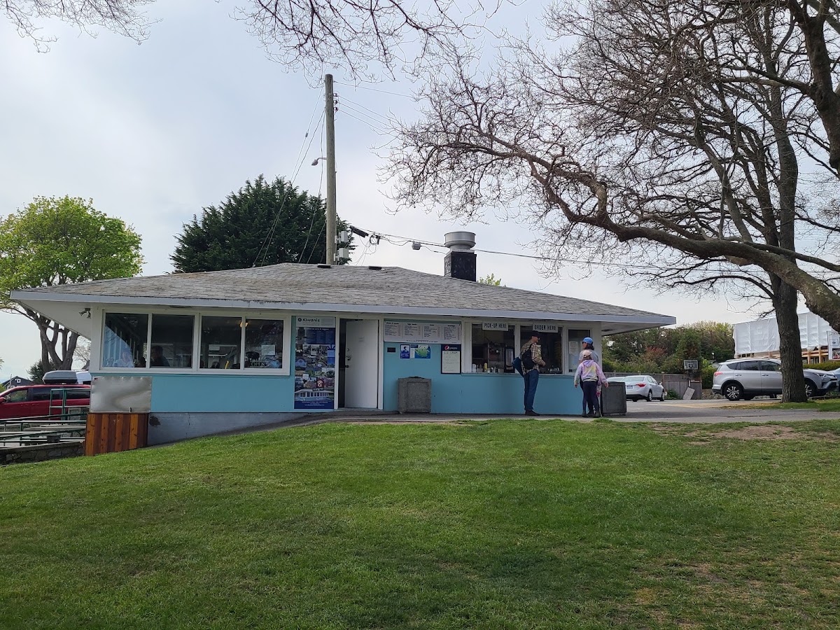 Kiwanis Willows Beach Tea Room