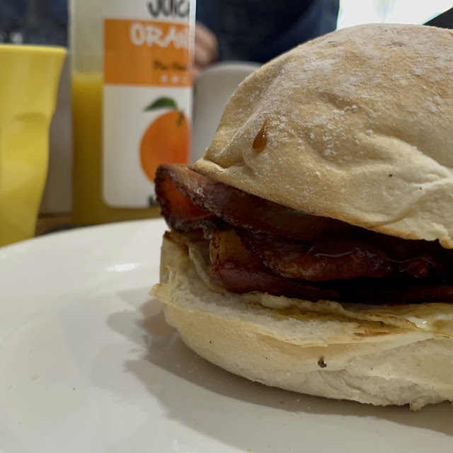 Bacon & Egg Roll
