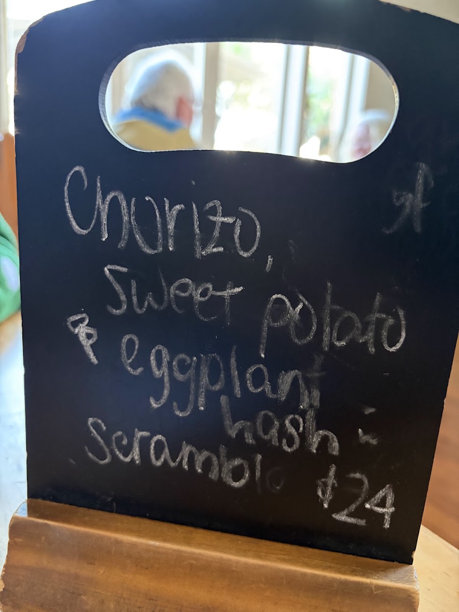 Le Pruneau menu board