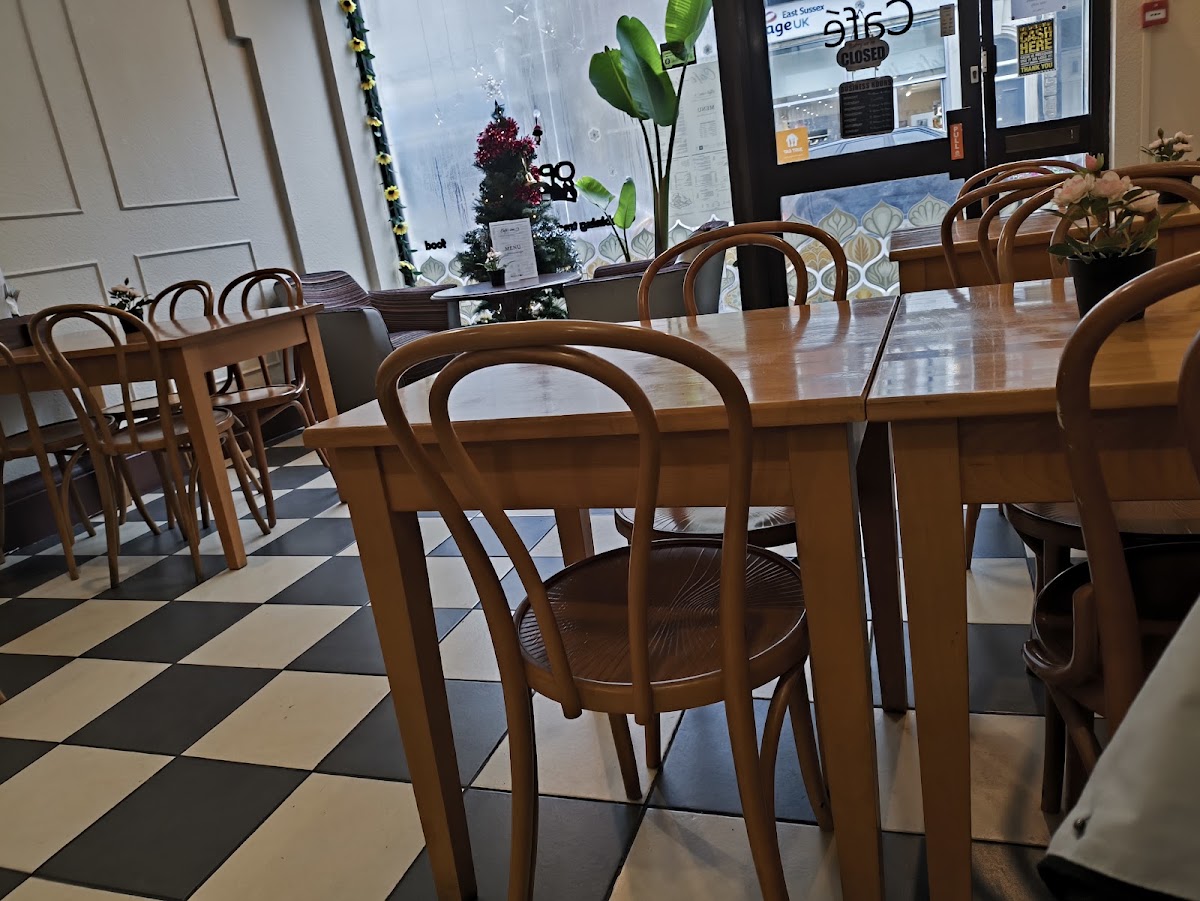 Cafe inn