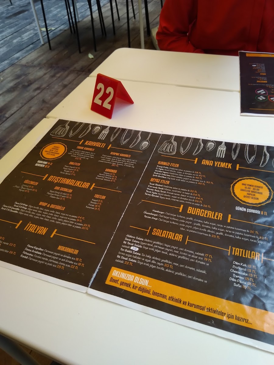 Trazan cafe menu board