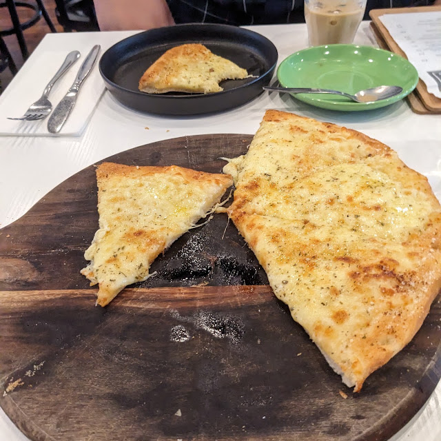 Garlic Pizza