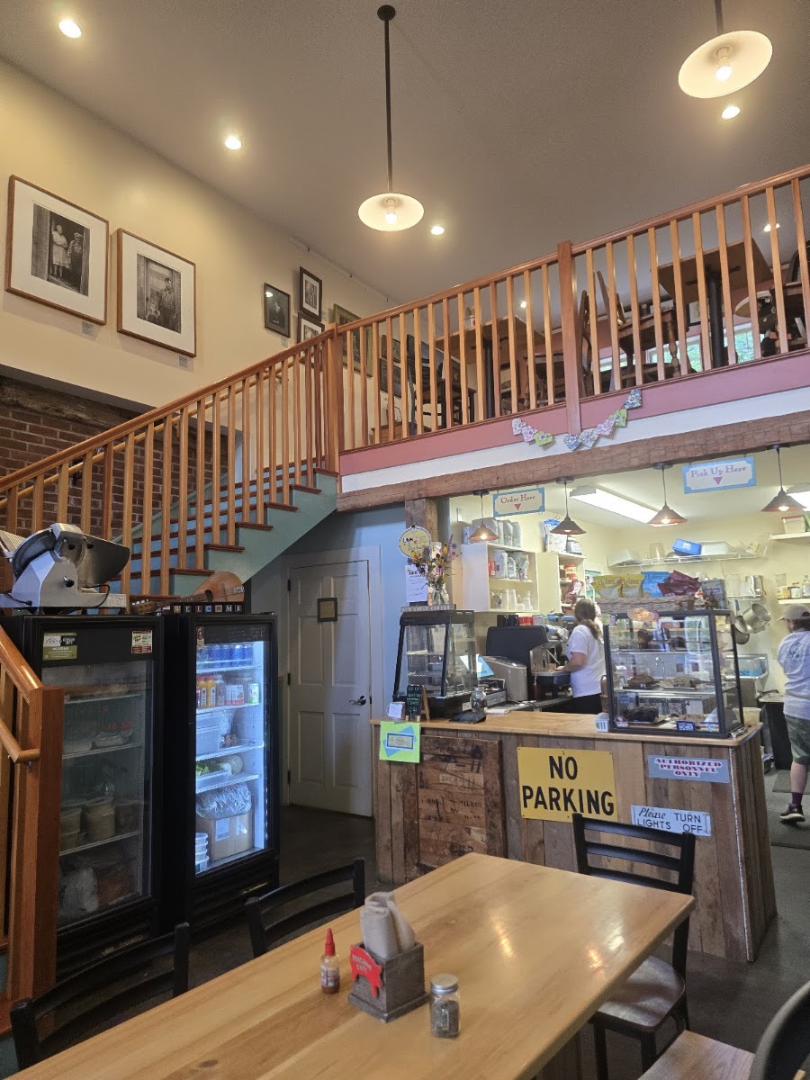 Peacham Café