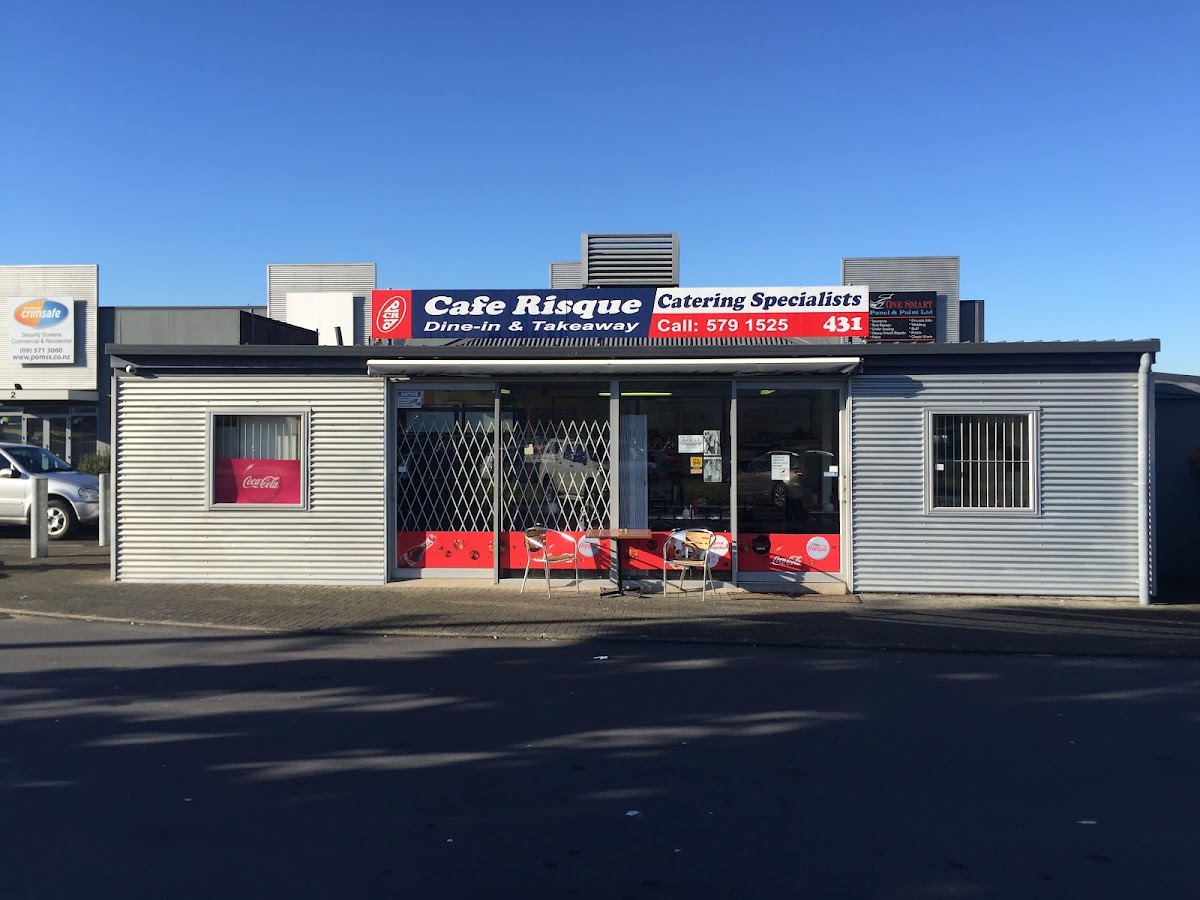 Cafe Risque