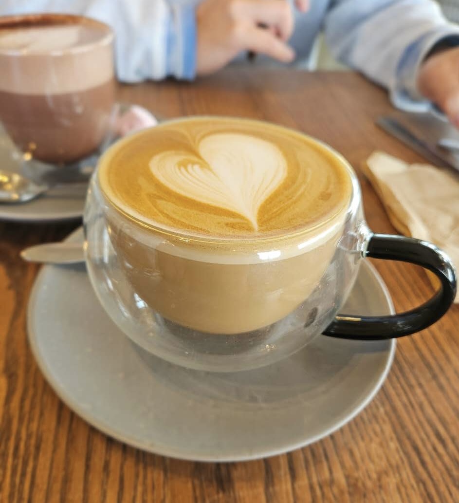 2BEES Cafe