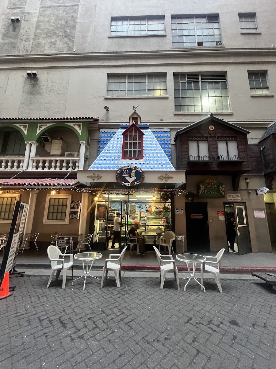 Le Cafe Bonjour