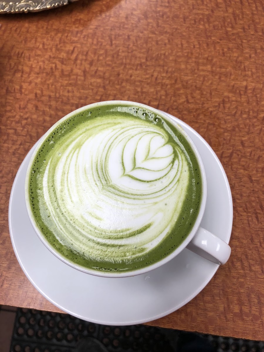 Le Cafe Bonjour