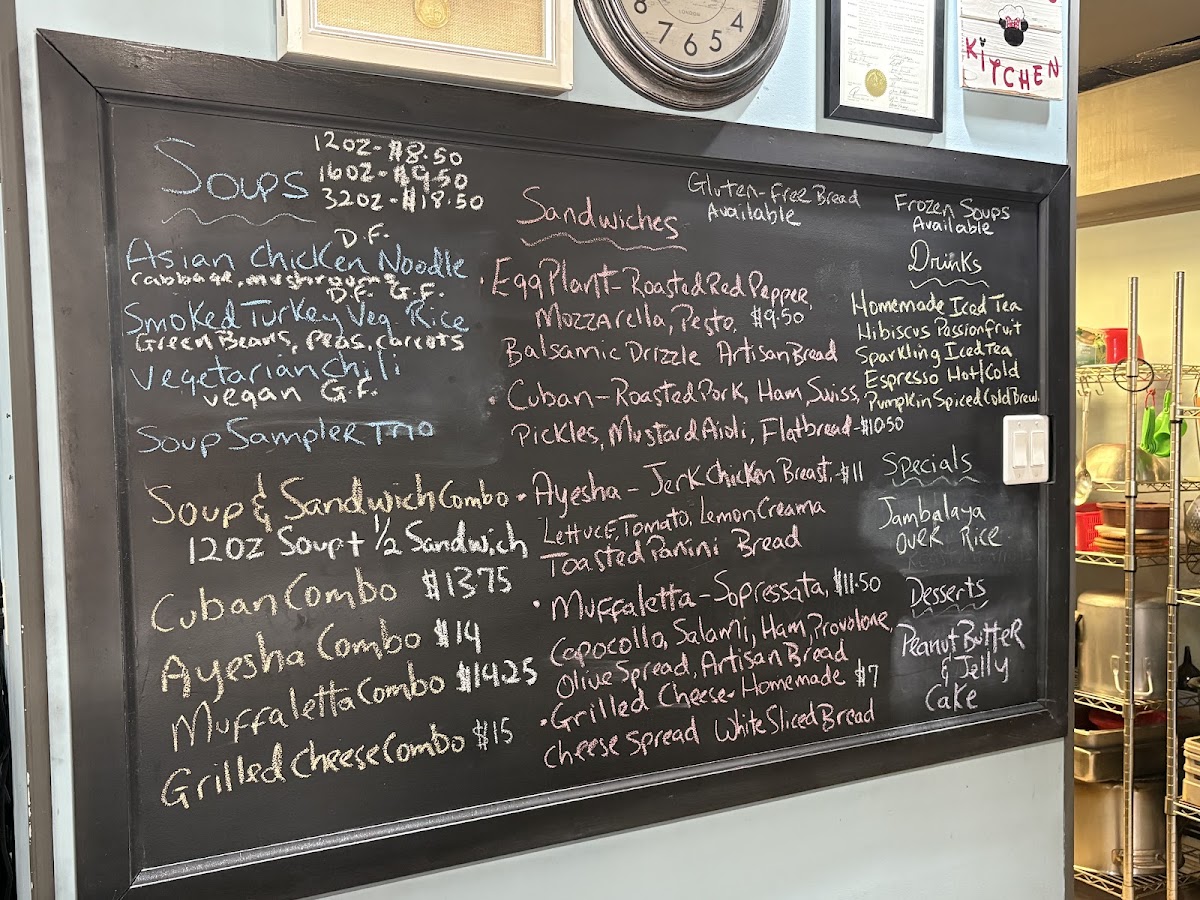 Soups 'n' Such menu board