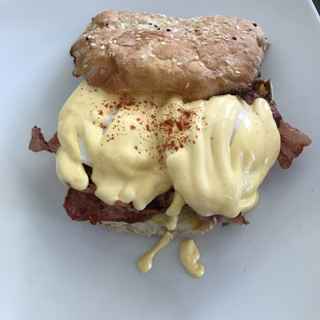 Eggs Benedict