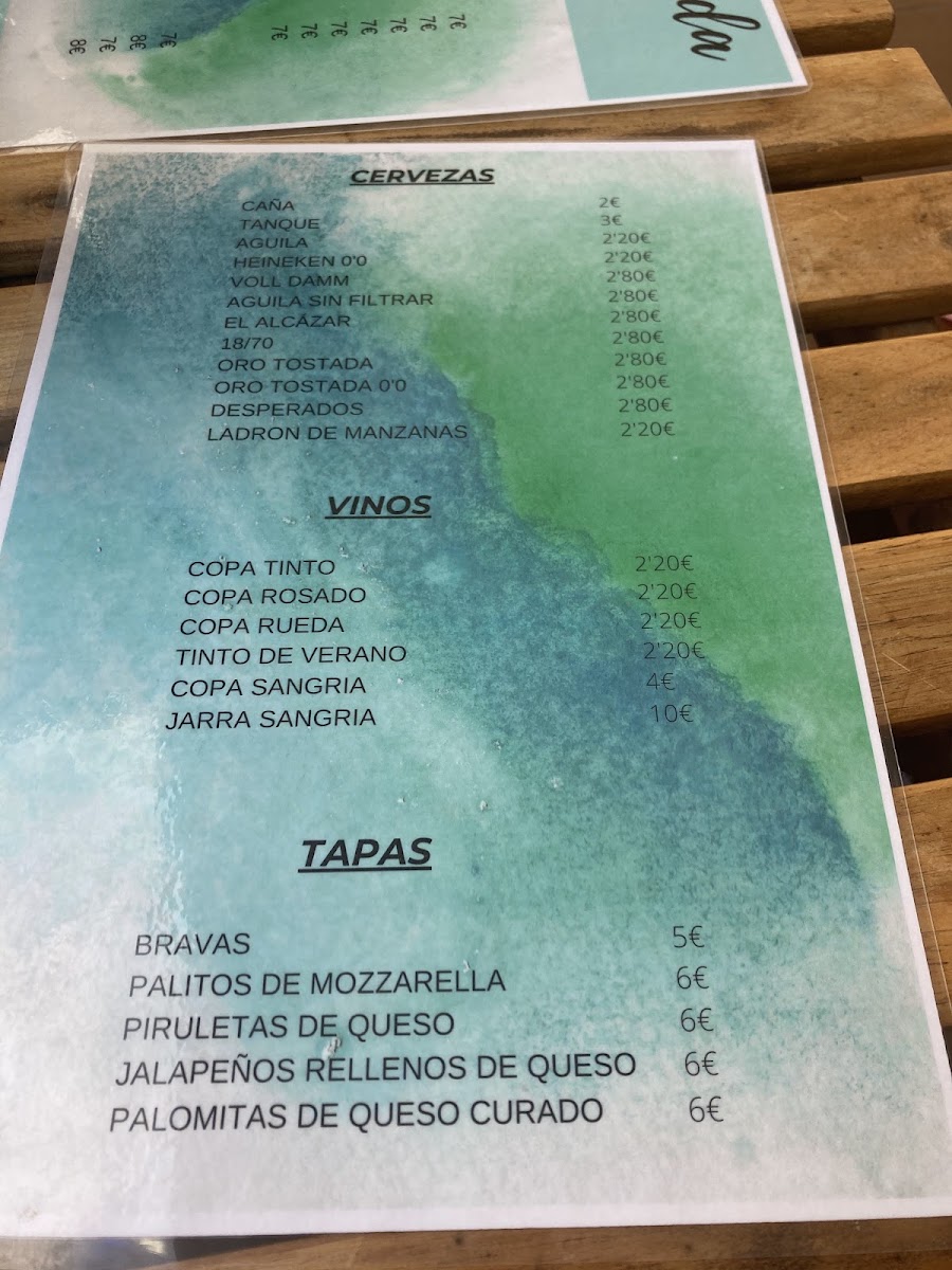 Cafeteria Costa Dorada menu board