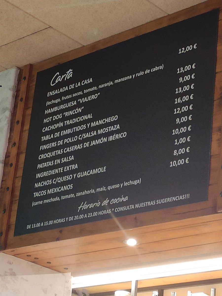 El Nuevo Rincón del Viajero menu board