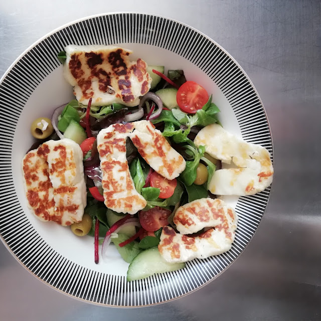 Halloumi Lettuce Tomatoes Cucumber