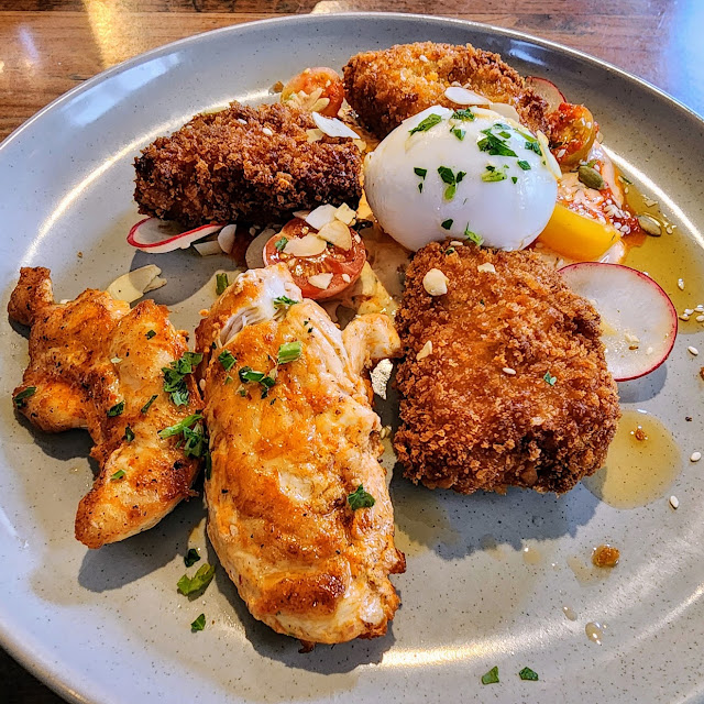 Crispy Hash Brown Eggs with Chicken