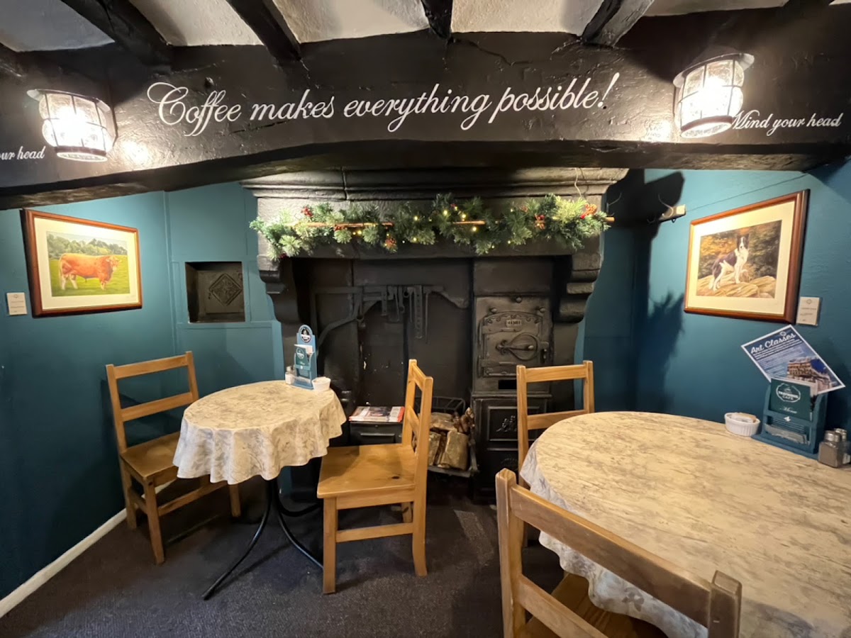 Traymons Cafe