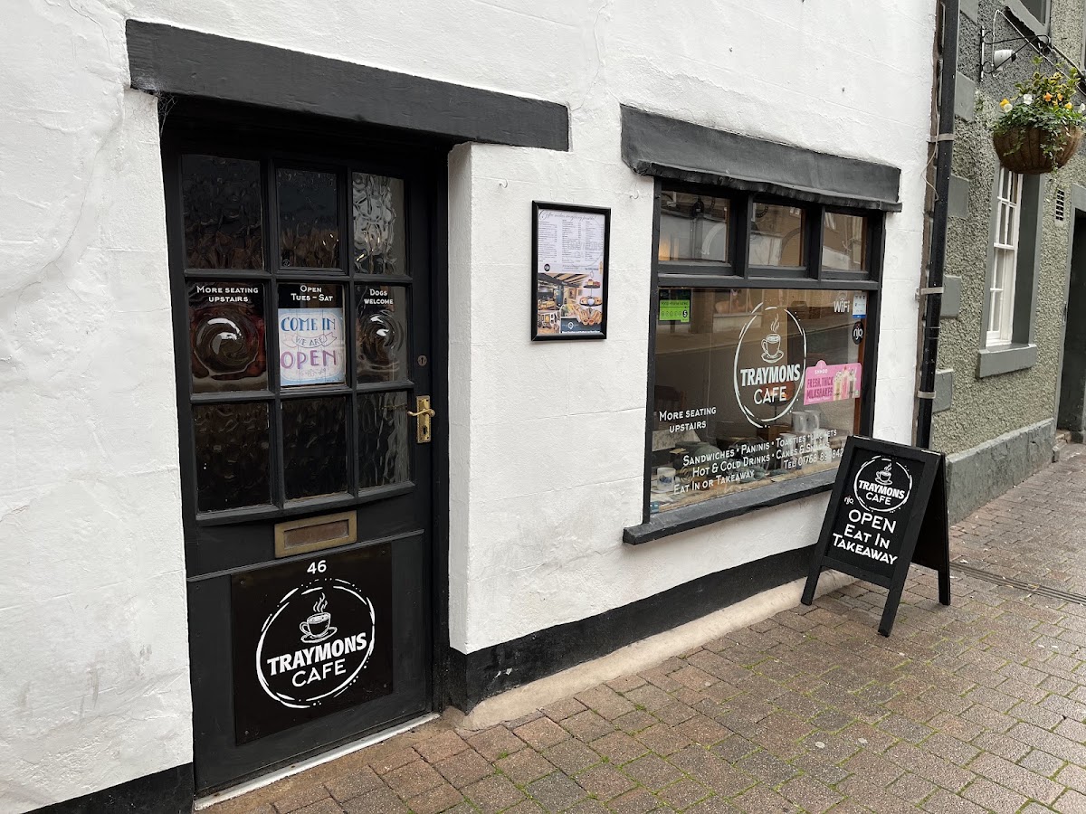 Traymons Cafe