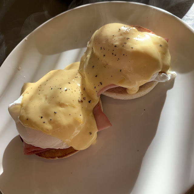 Eggs Benedict
