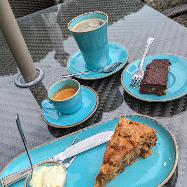 Coffee and Walnut Cake